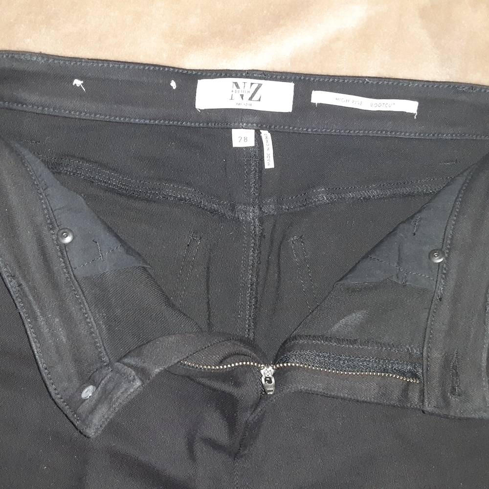 Women's High Rise Black Jeans - Picture 3 of 6